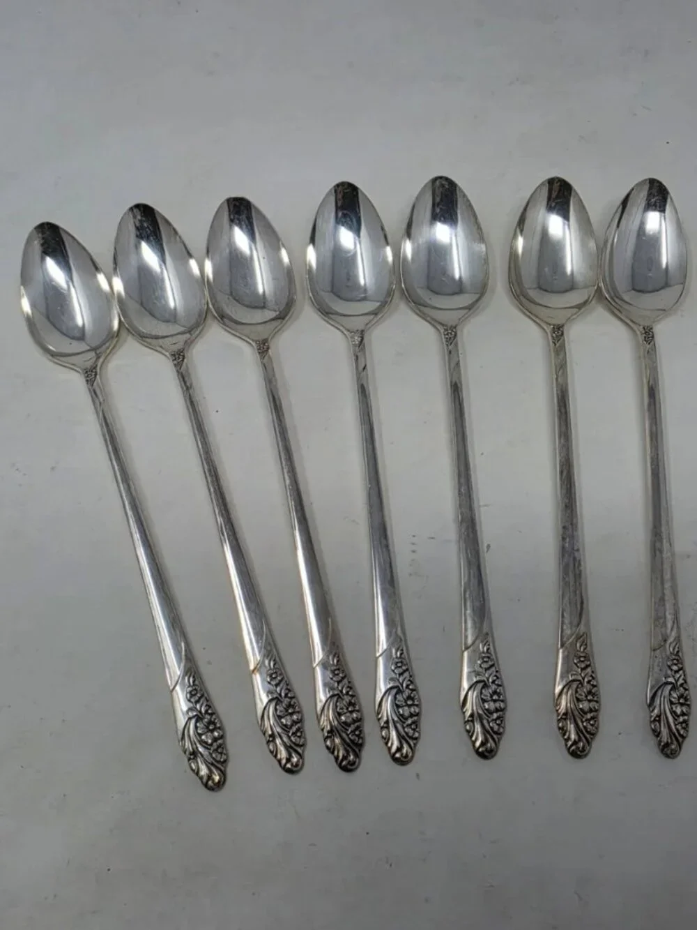 54 Piece Oneida Community Evening Star SILVERPLATE Flatware Set In Bakelite Case
